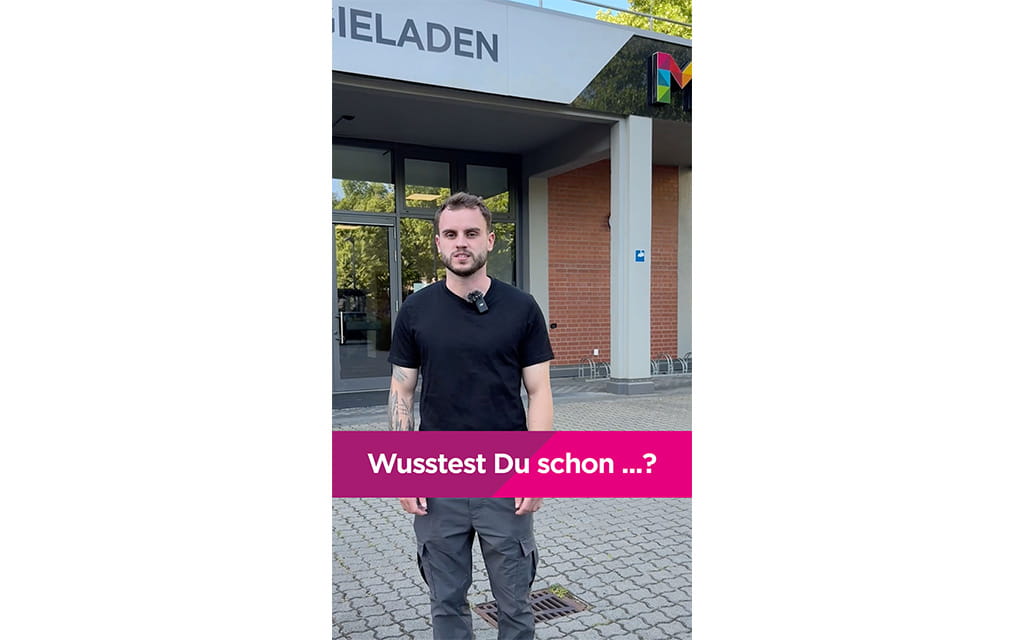 Wusstest du schon-Titelbild, Mann vor dem Energieladen