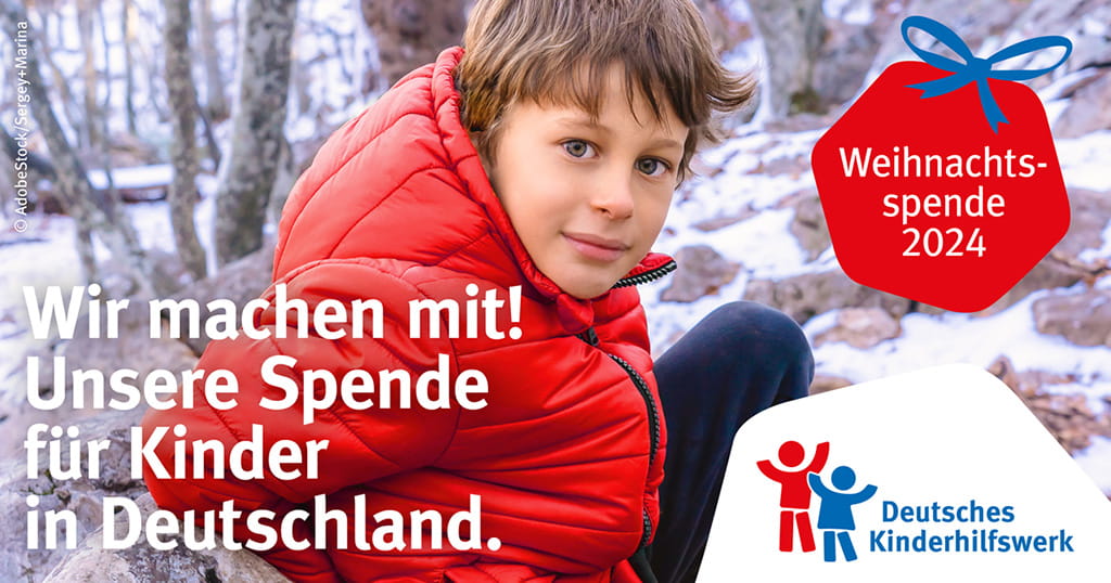 Junge mit roter Jacke vom Kinderhilfswerk